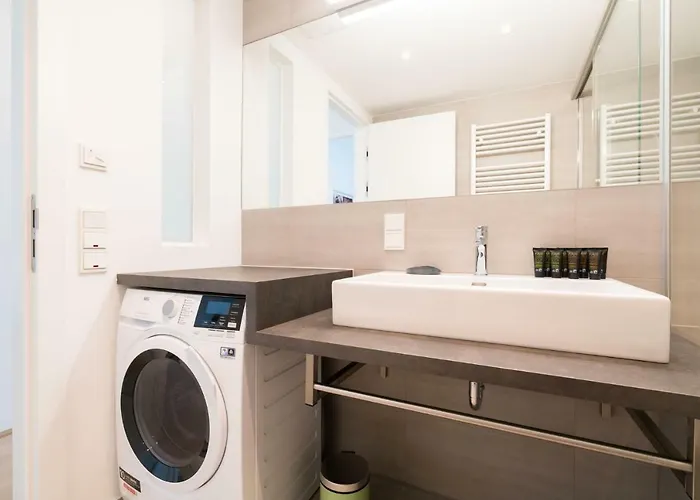 | Spacious Serviced In Directly At The U4 * Viena